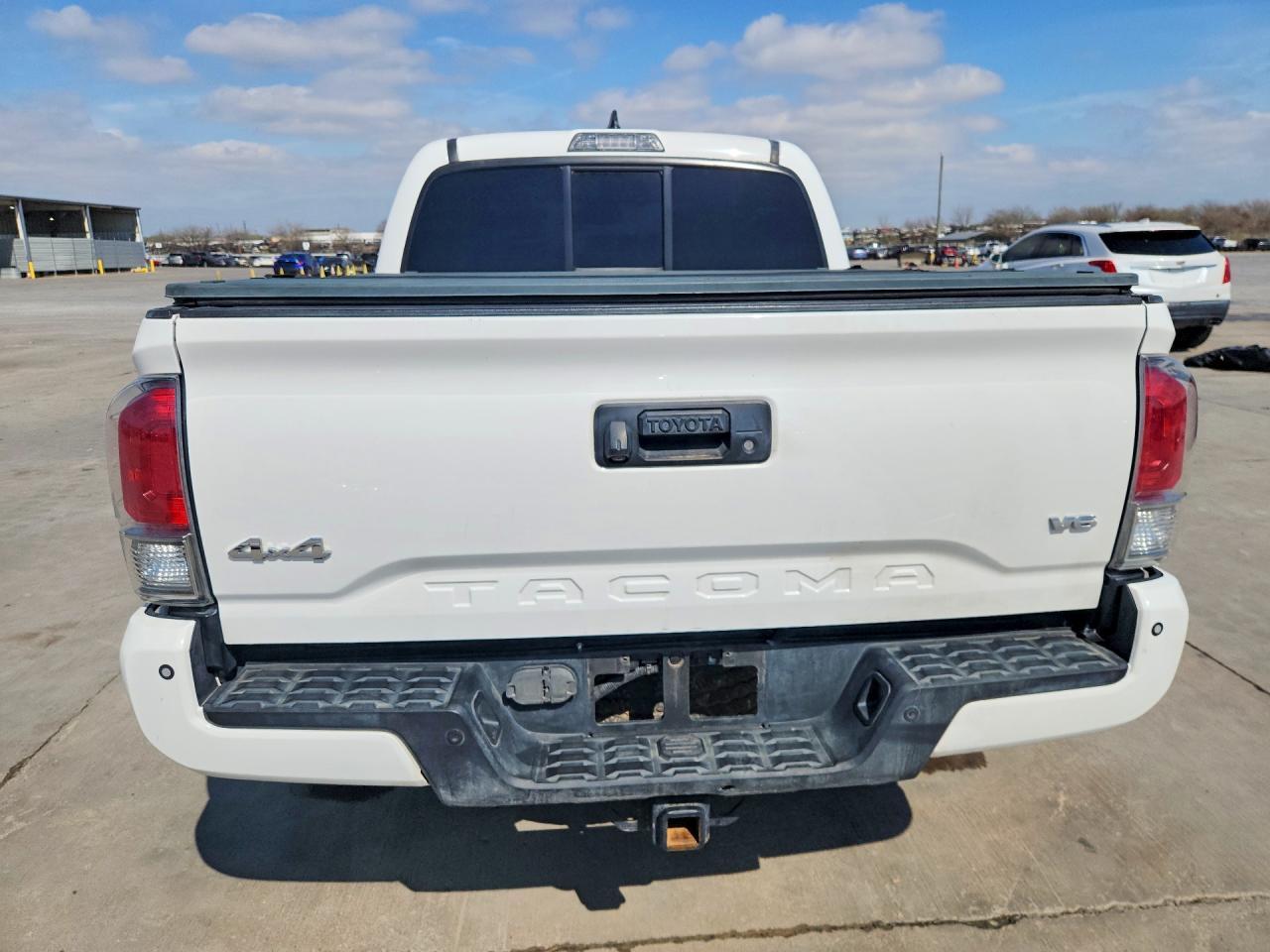 2016 Toyota Tacoma Limited - Фото 6