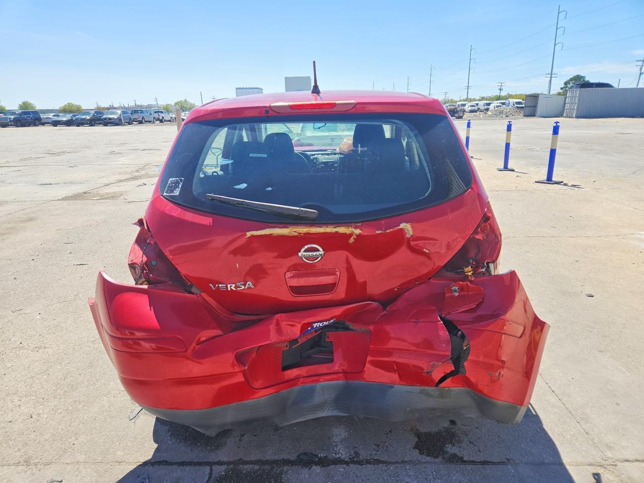 2011 Nissan Versa 1.8 S - Фото 6