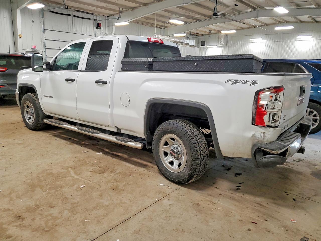 2017 GMC Sierra K1500 - Image 2