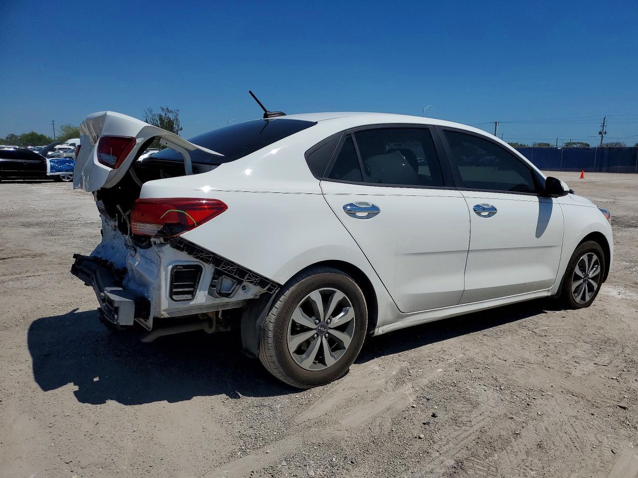 2023 Kia Rio S - Фото 3