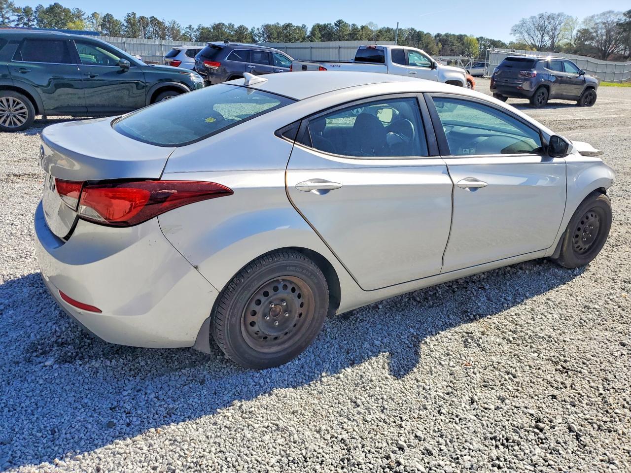 2015 Hyundai Elantra Se - Фото 3