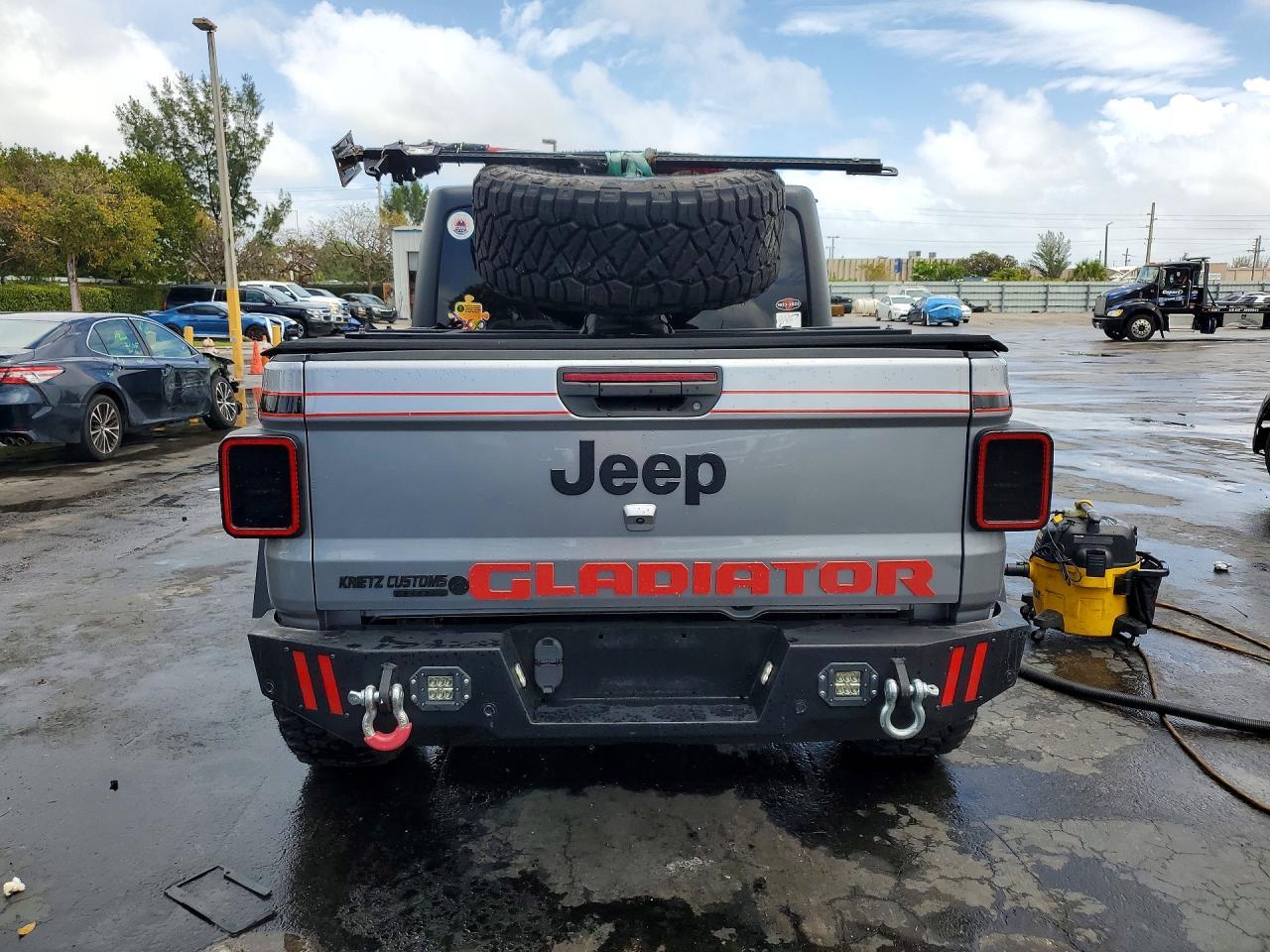 2021 Jeep Gladiator Sport - Фото 6