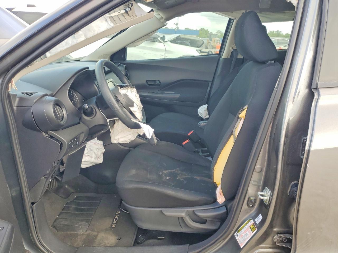 2024 Nissan Kicks S - Image 7