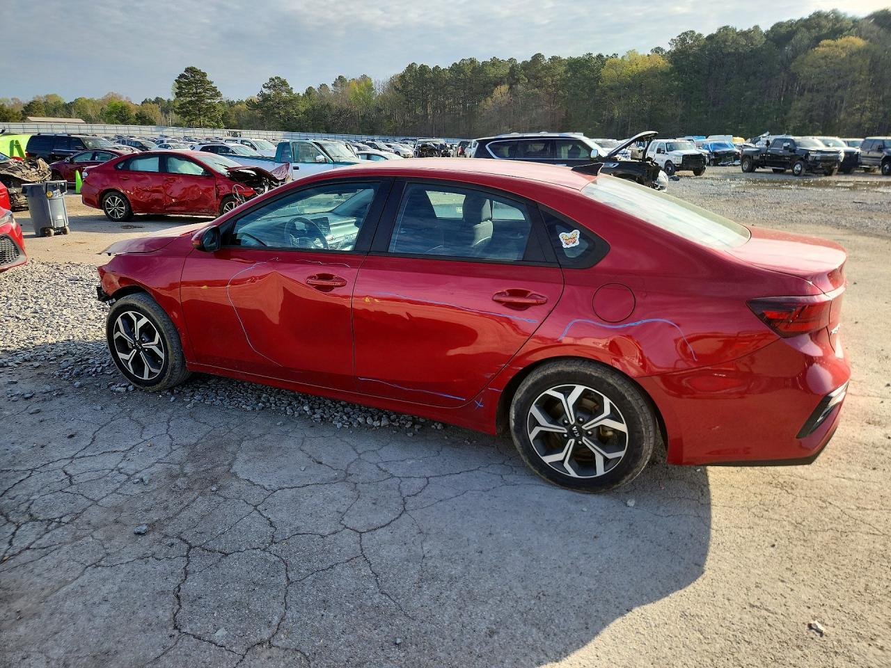 2021 Kia Forte Lxs - Image 2