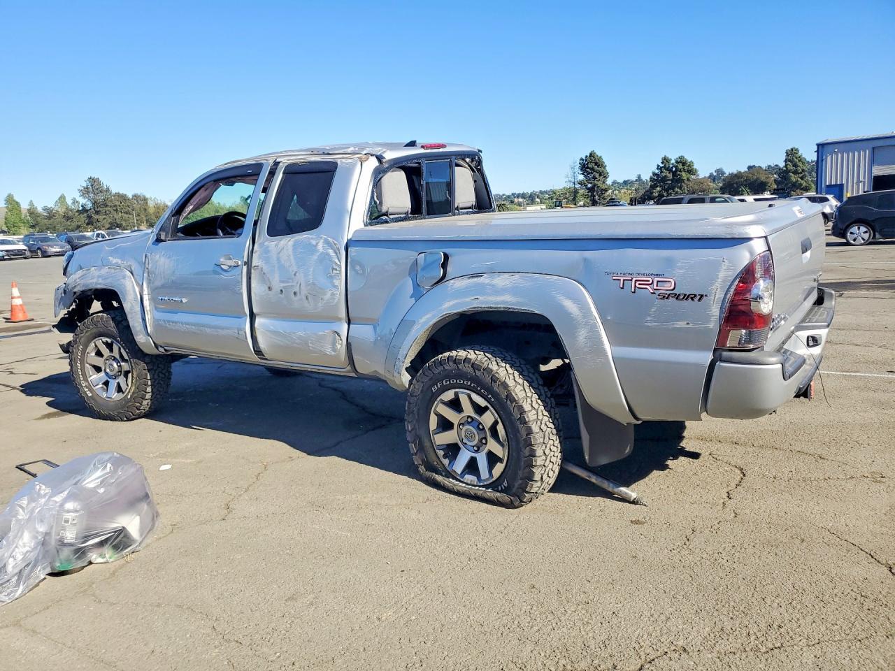 2012 Toyota Tacoma Prerunner V6 - Фото 2