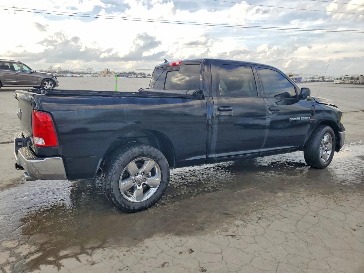 2019 Ram 1500 Classic Slt - Image 3