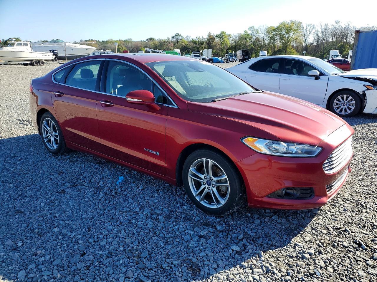 2016 Ford Fusion Titanium Hev - Image 4