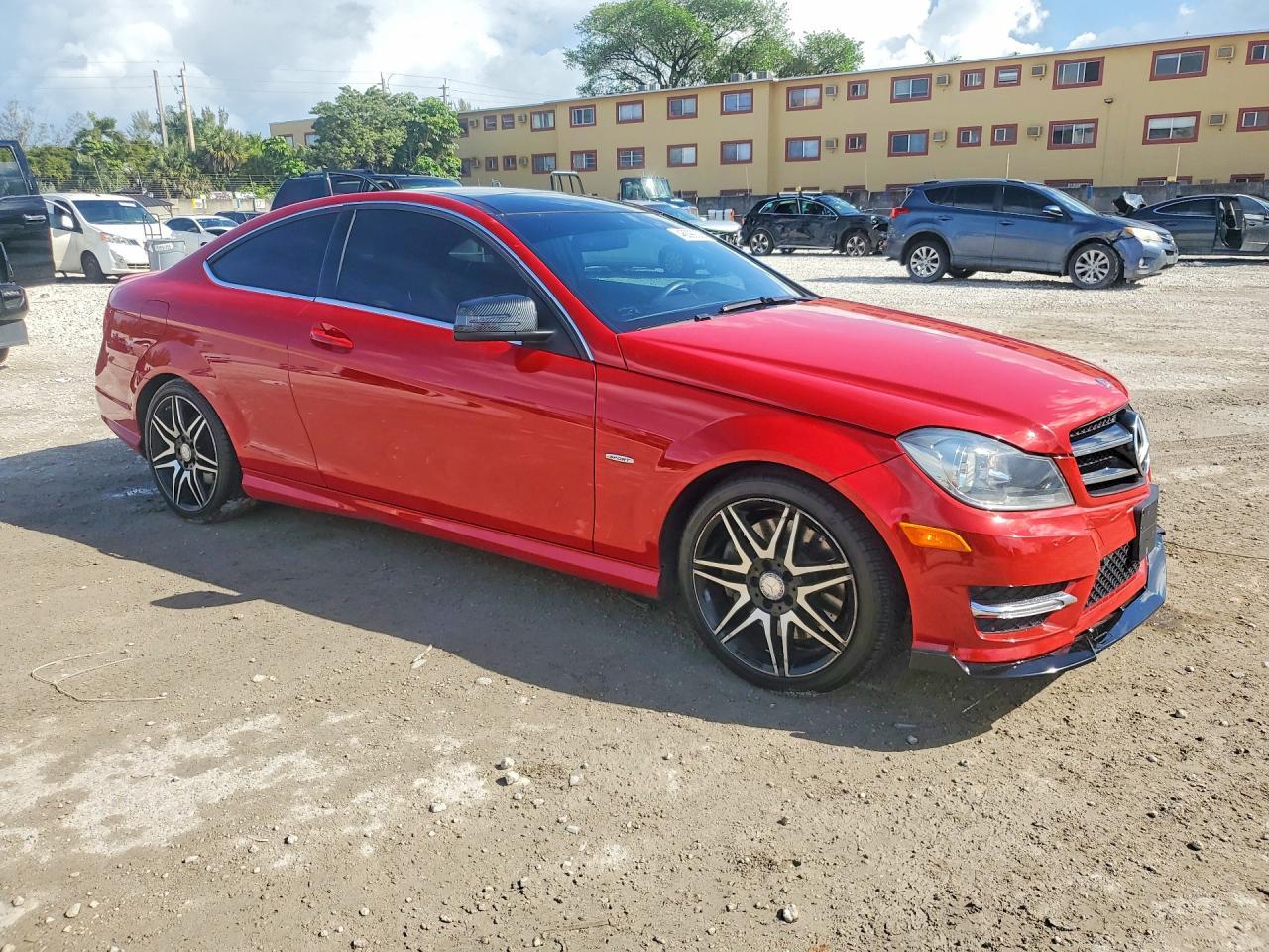 2014 Mercedes-Benz C 250 - Фото 4