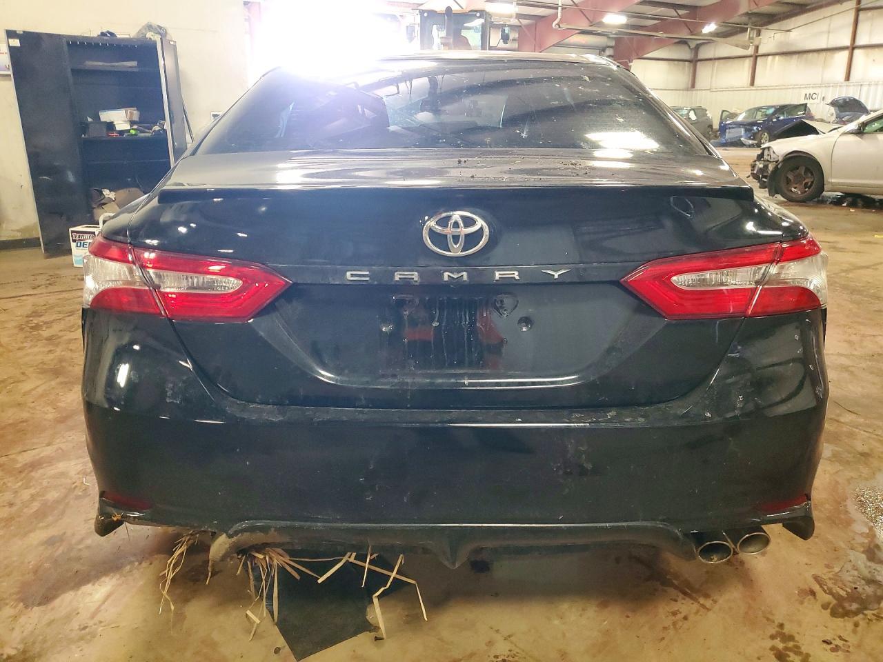 2018 Toyota Camry Se - Фото 6