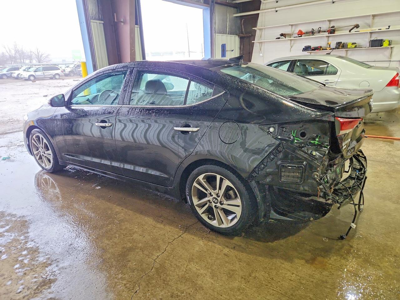 2017 Hyundai Elantra Limited - Image 2