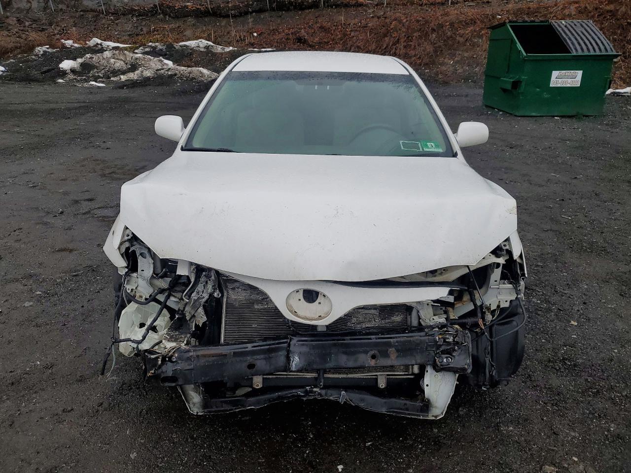 2011 Toyota Camry Le - Image 5