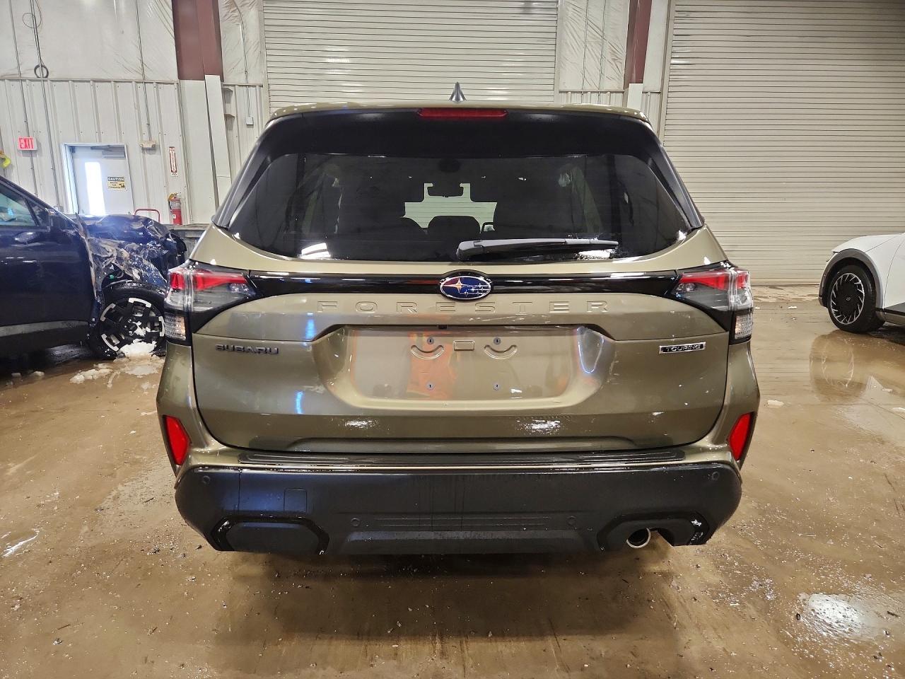 2025 Subaru Forester Touring - Фото 6