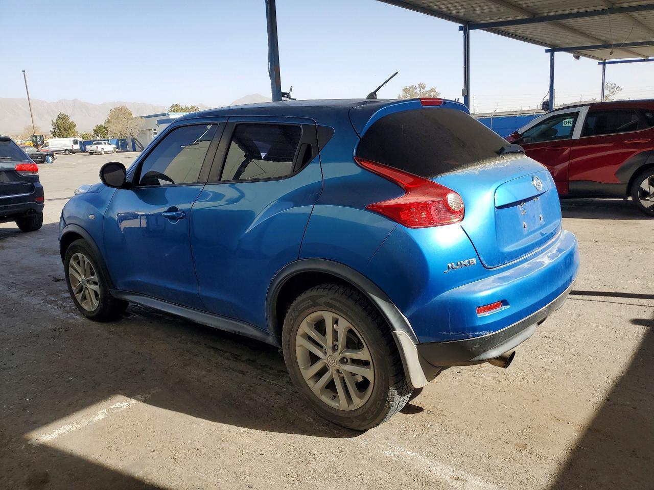 2011 Nissan Juke S - Фото 2