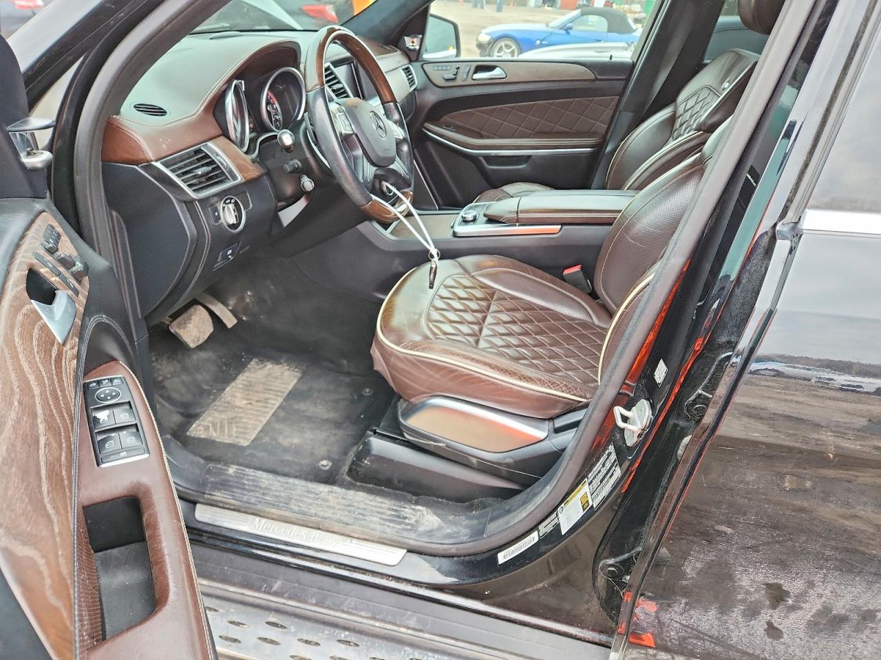 2015 Mercedes-Benz Gl 550 4Matic - Image 7