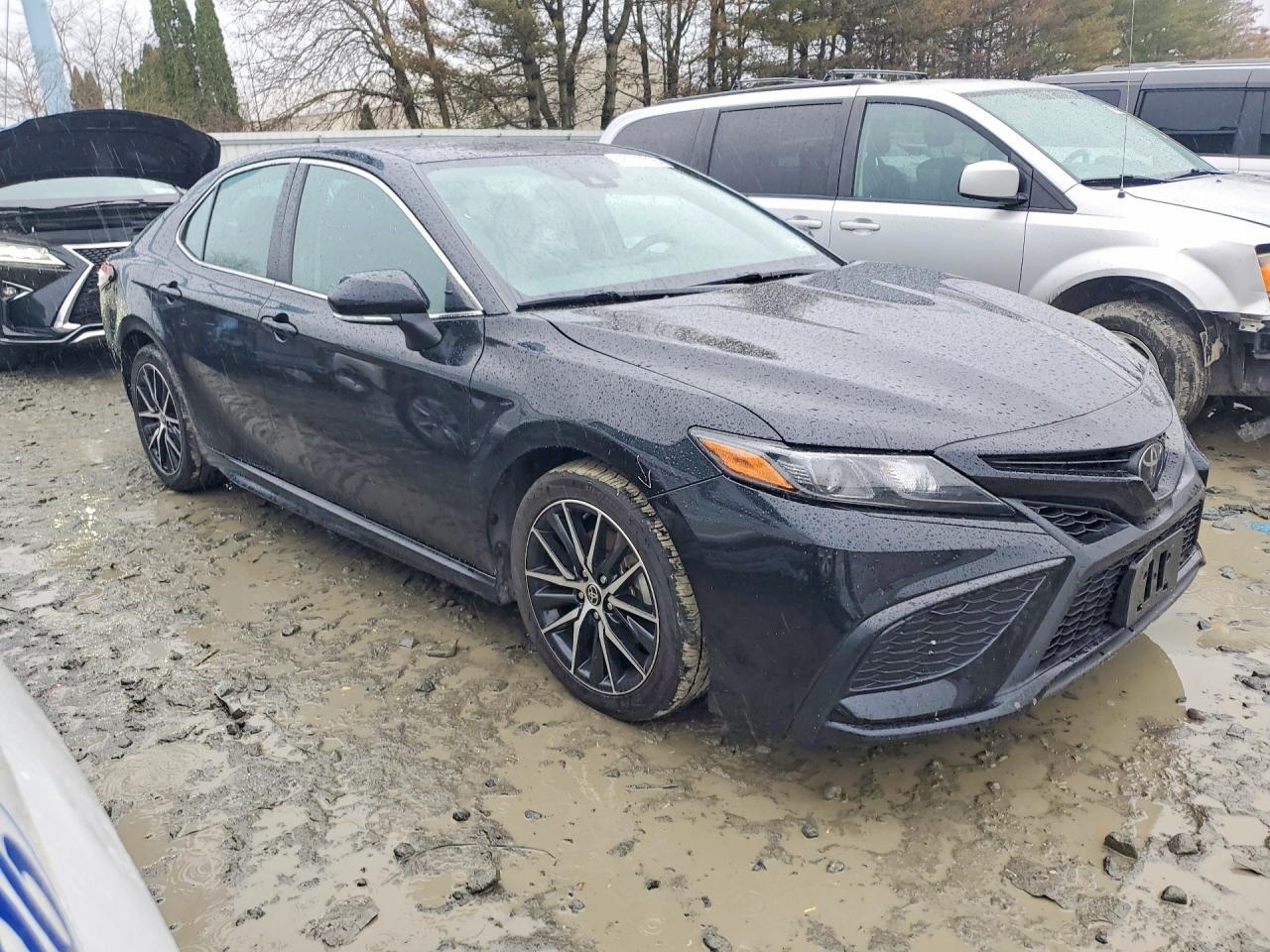 2023 Toyota Camry Se - Image 4