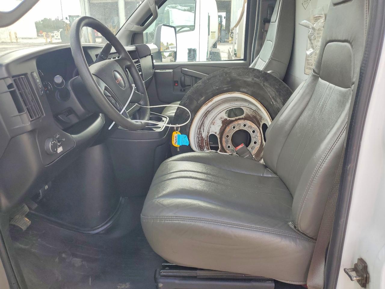 2022 GMC Savana G3500 - Box Truck - Prior Fleet - Фото 7