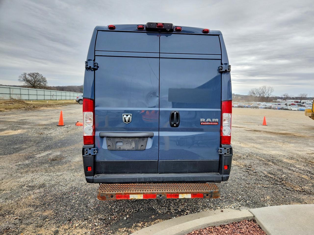 2020 Ram Promaster 3500 Delivery Van - Фото 6