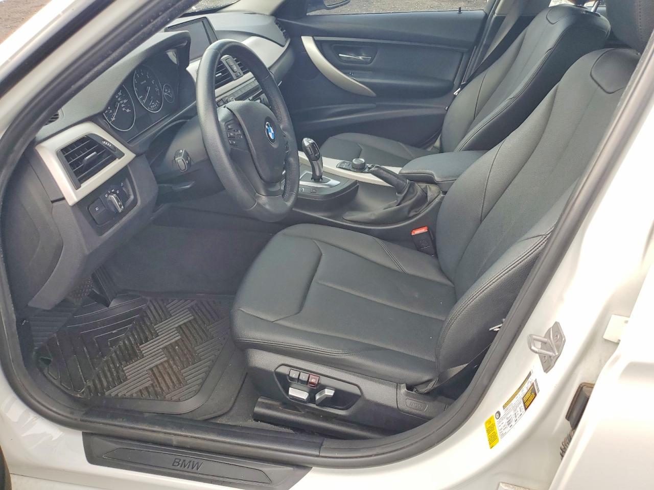 2017 BMW 320 I - Image 7