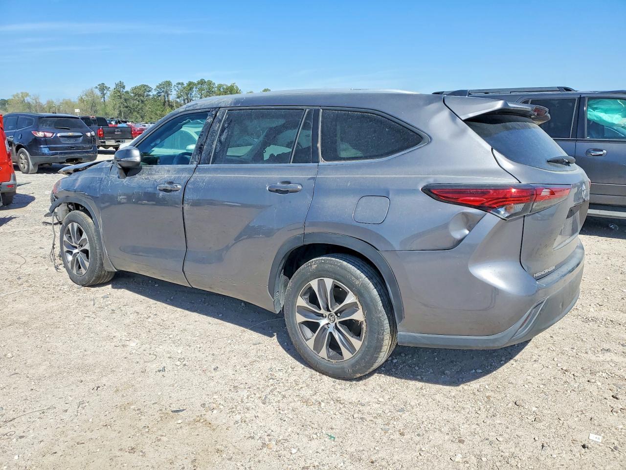 2022 Toyota Highlander Xle - Фото 2