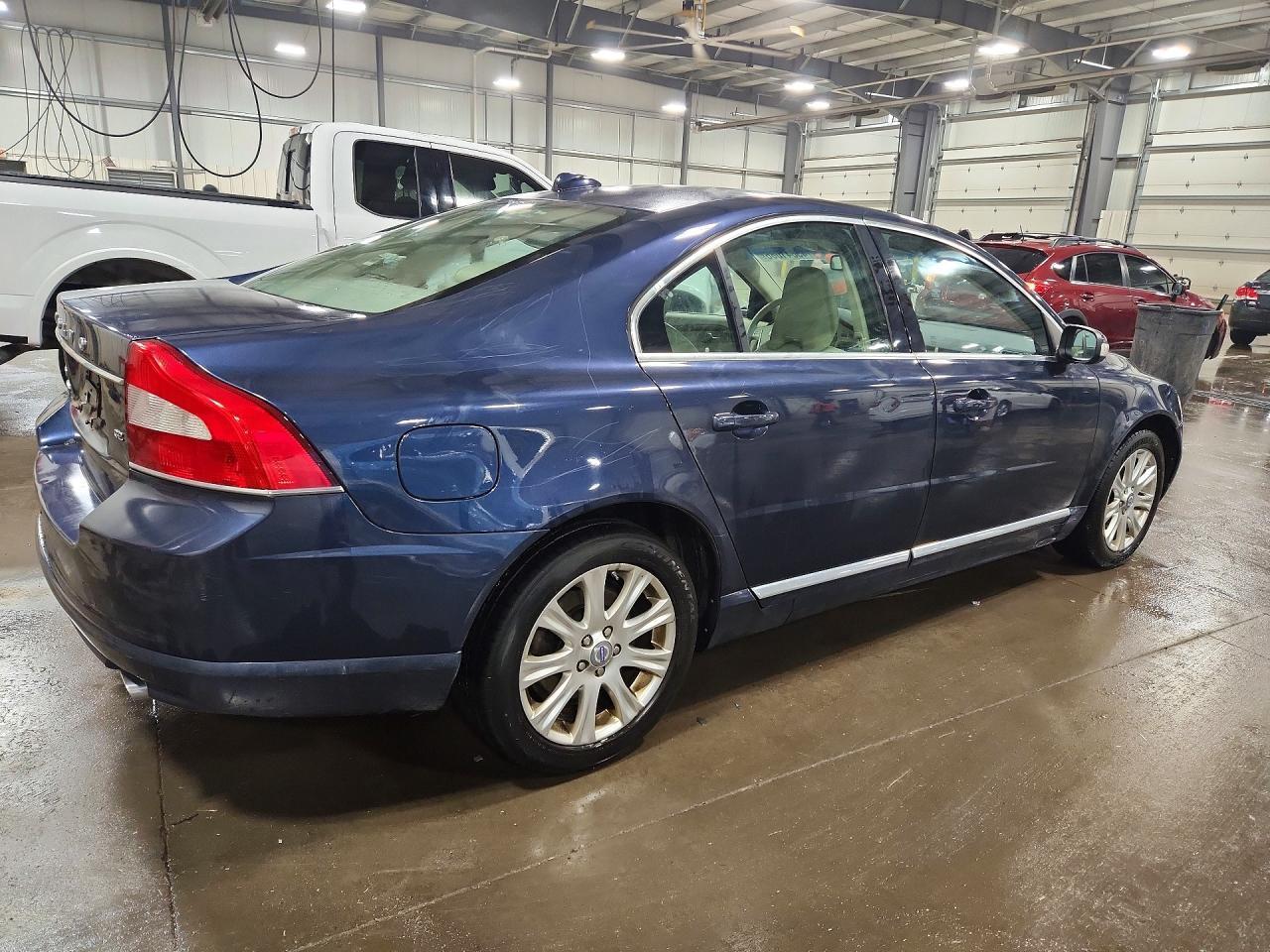 2010 Volvo S80 3.2 - Image 3