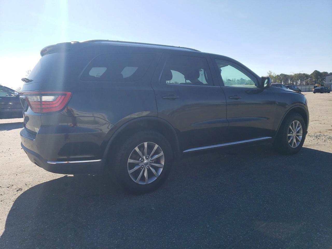 2016 Dodge Durango Sxt - Image 3