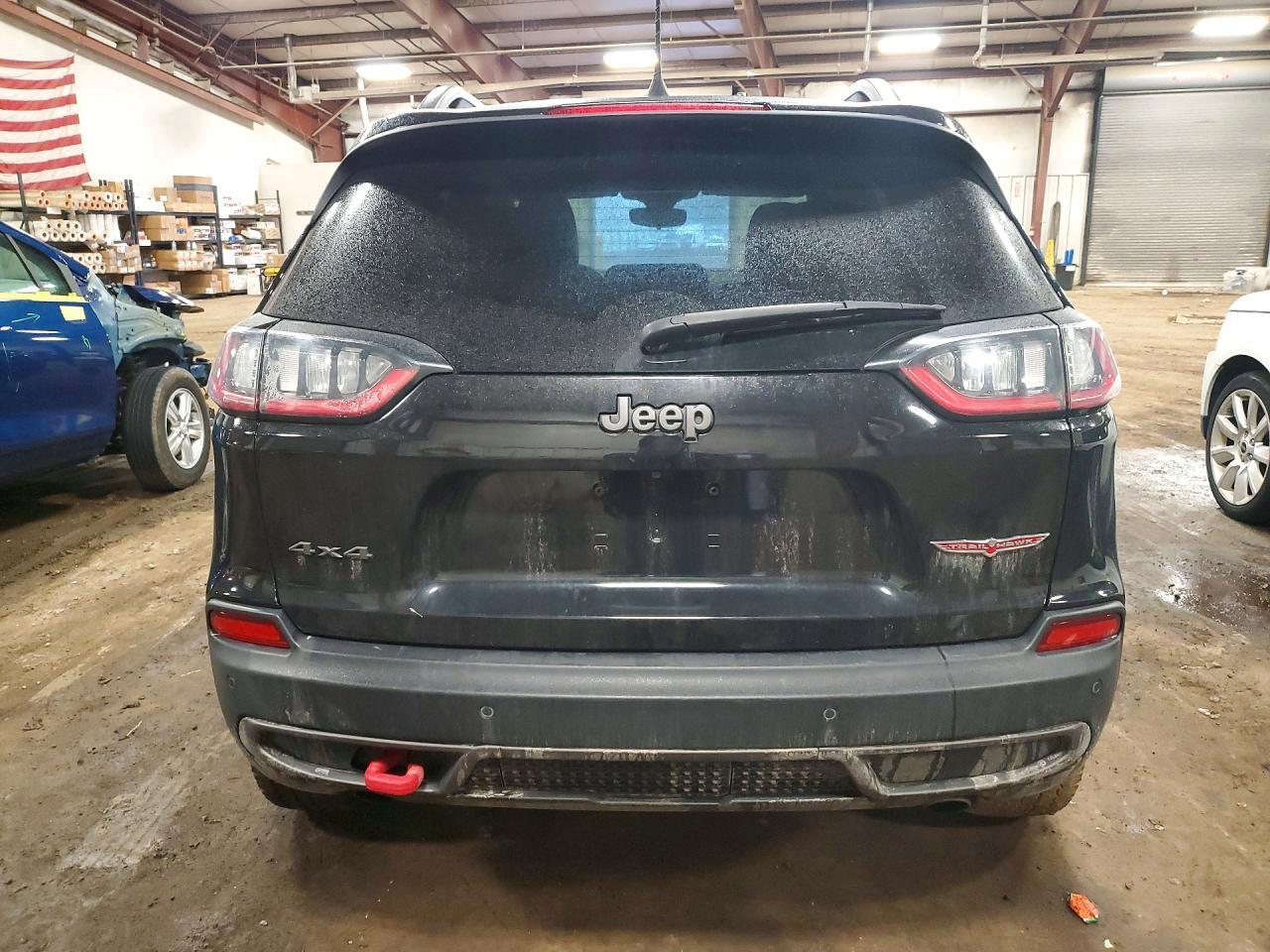 2019 Jeep Cherokee Trailhawk - Image 6