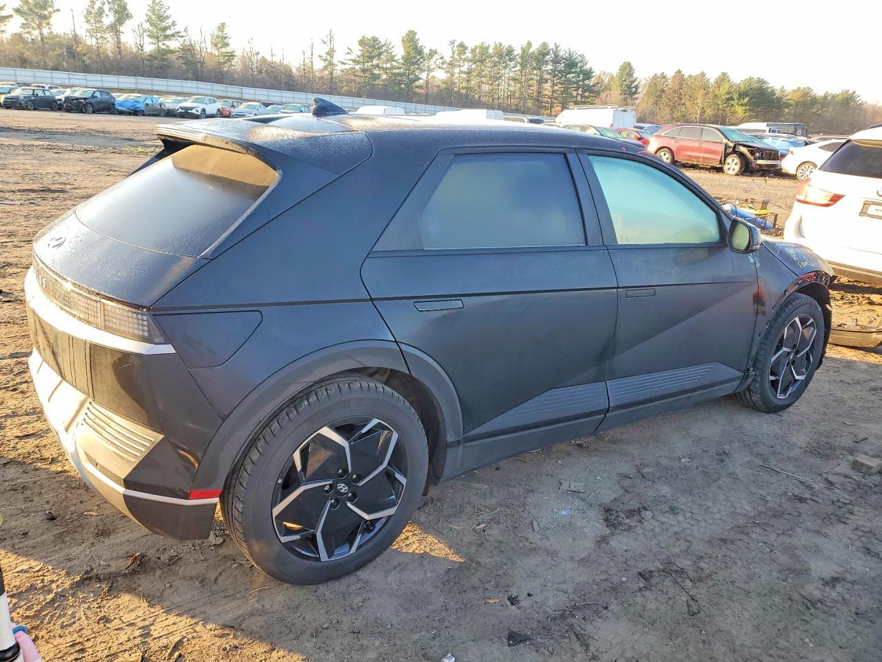 2024 Hyundai Ioniq 5 Se - Фото 3