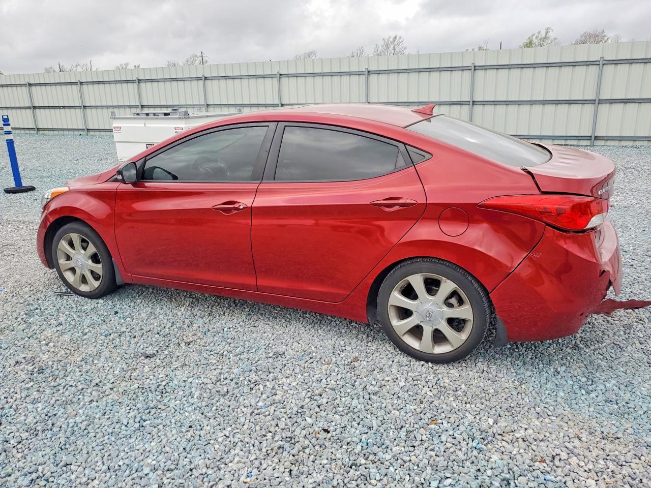 2013 Hyundai Elantra - Image 2