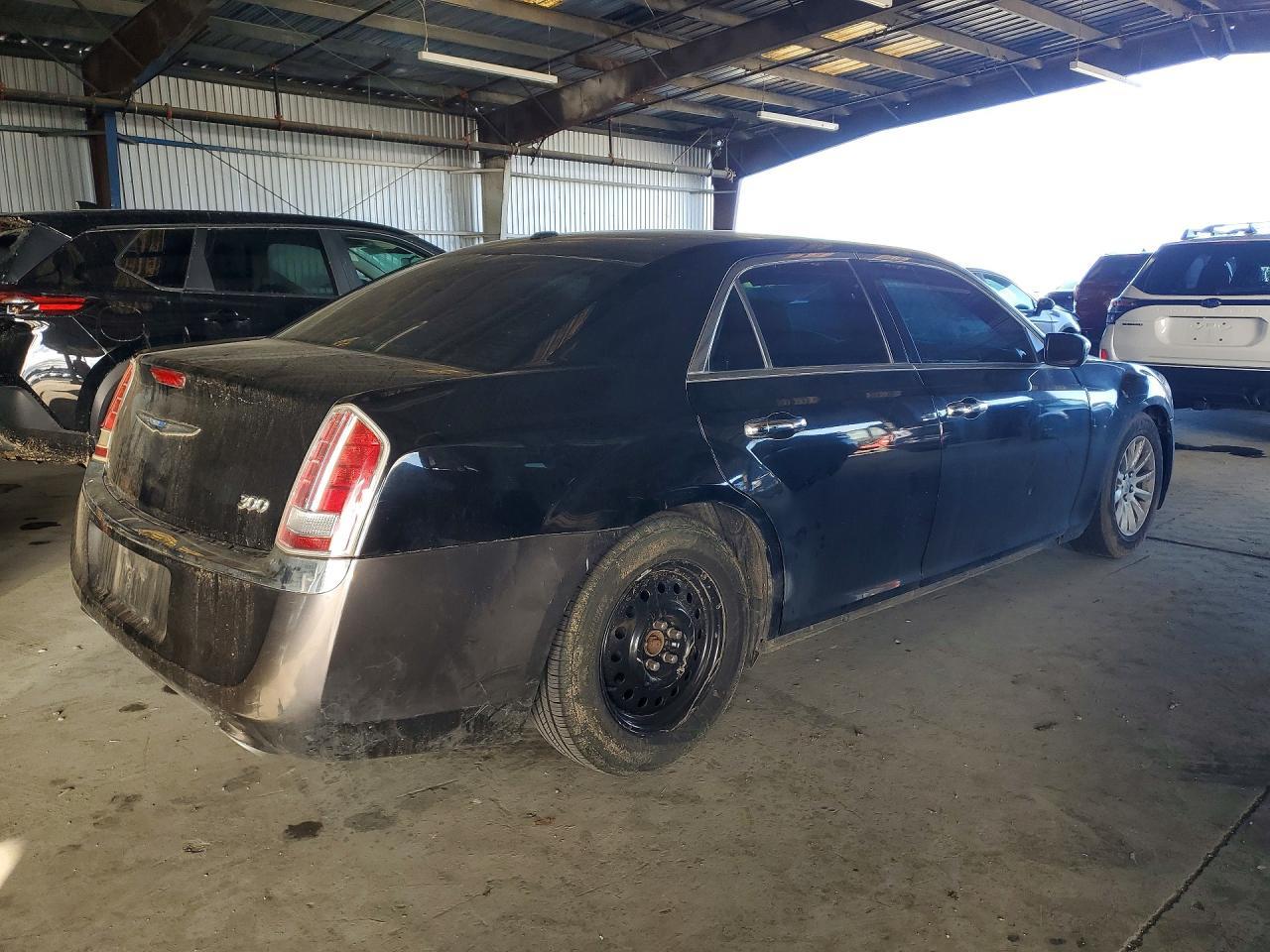 2012 Chrysler 300 - Image 3