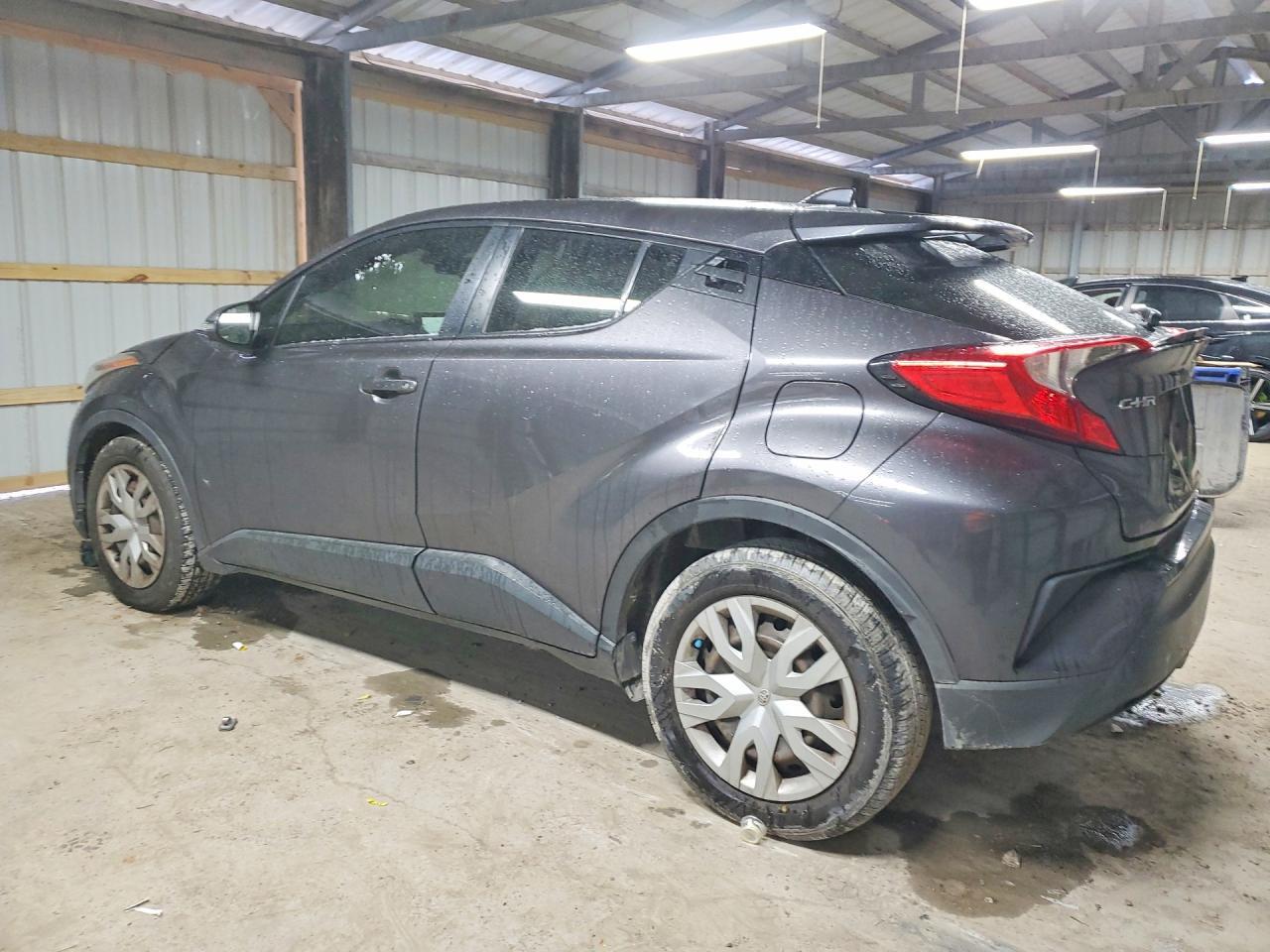 2020 Toyota C-Hr Le - Фото 2