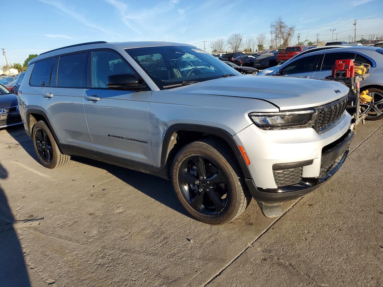 2023 Jeep Grand Cherokee L Laredo - Фото 4