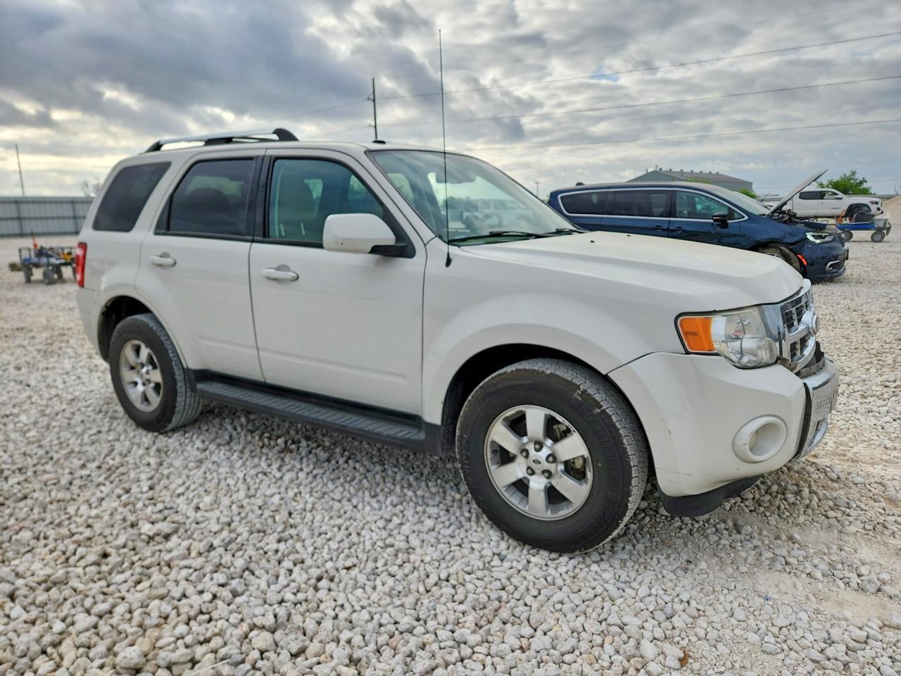 2010 Ford Escape Limited - Image 4