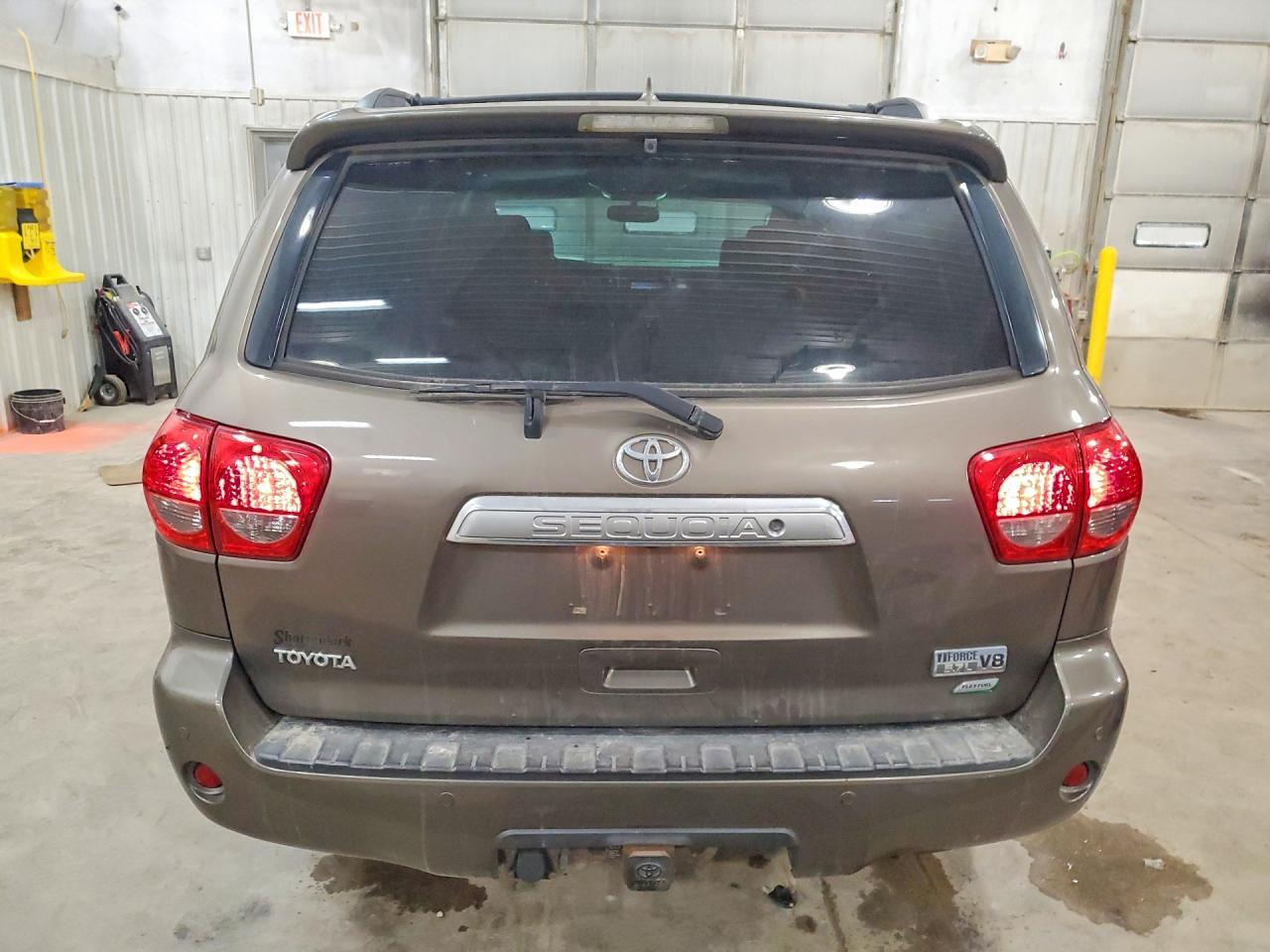 2010 Toyota Sequoia Platinum - Фото 6