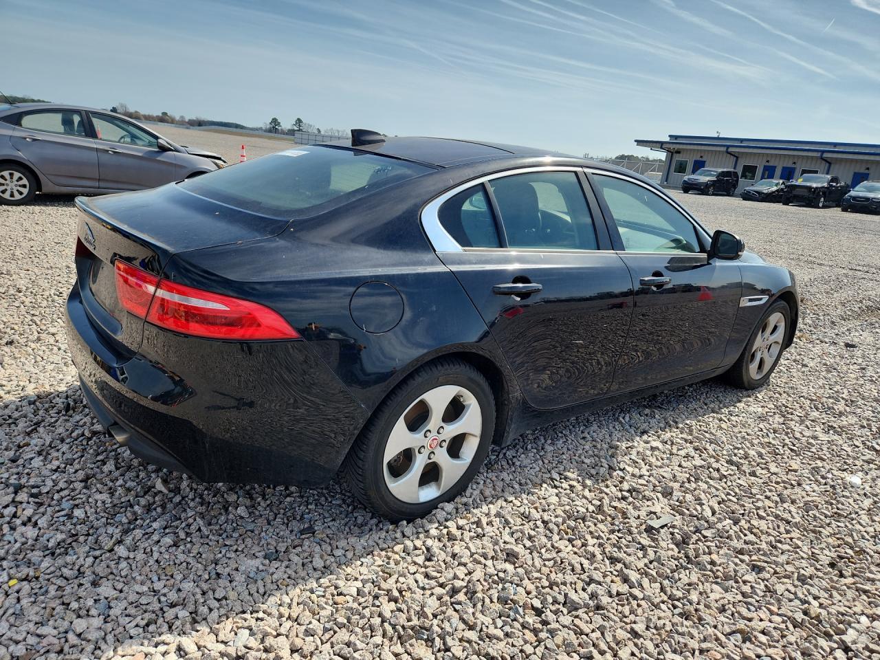 2018 Jaguar Xe - Image 3