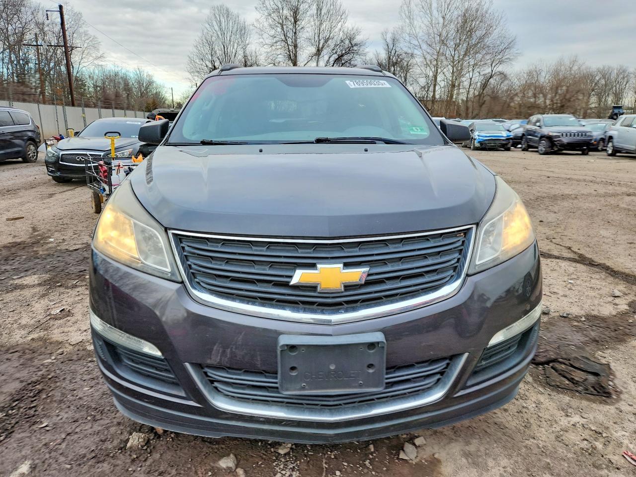 2017 Chevrolet Traverse Ls - Фото 5