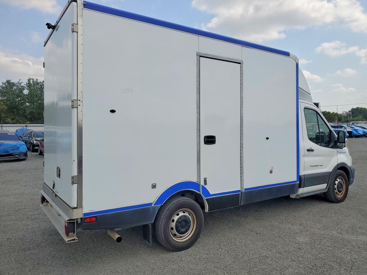 2020 Ford Transit Delivery Van - Фото 3
