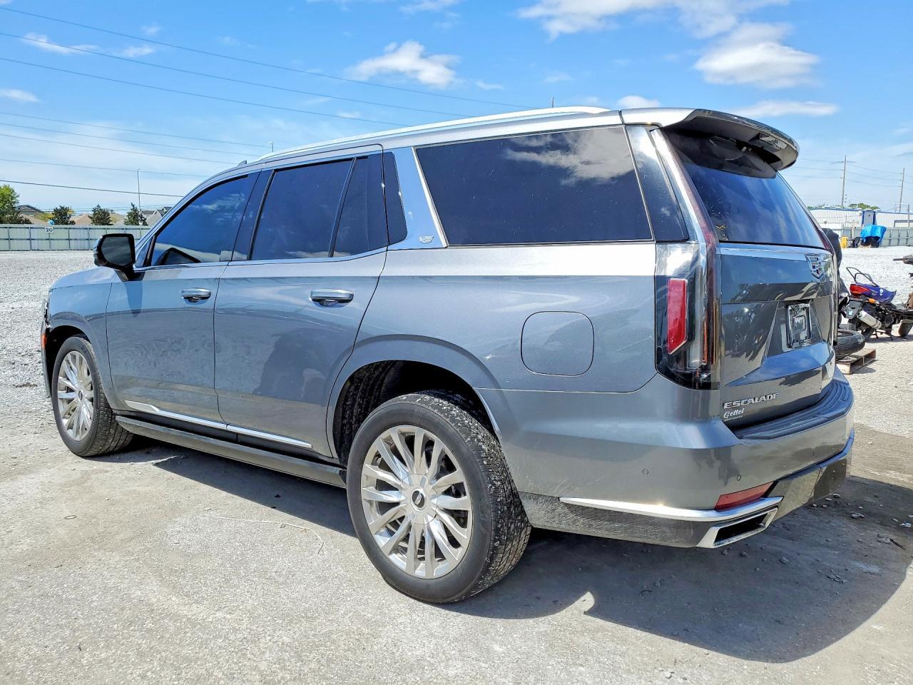 2022 Cadillac Escalade Premium Luxury - Image 2