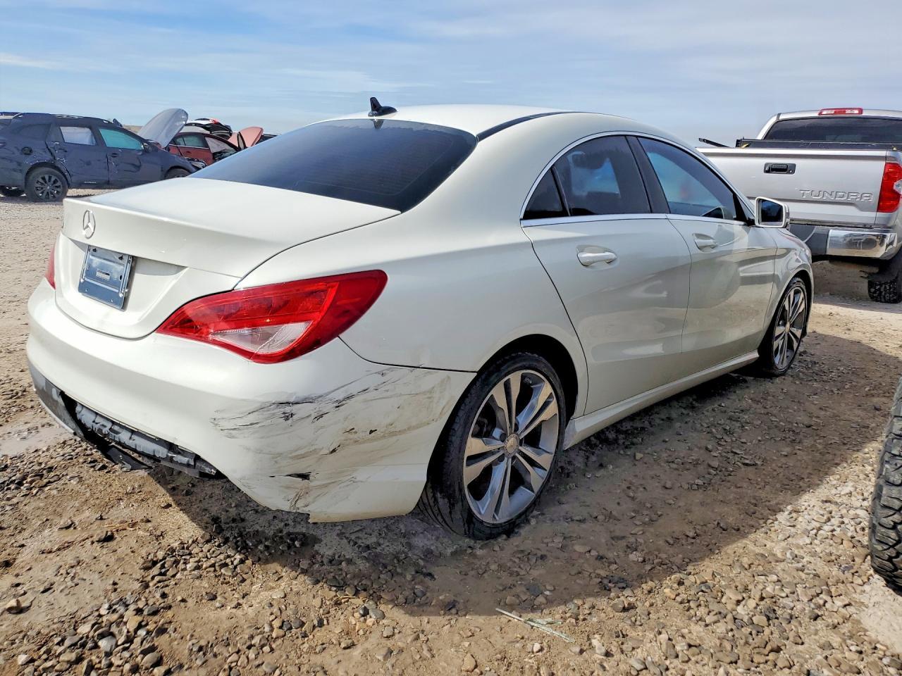 2017 Mercedes-Benz Cla 250 - Фото 3