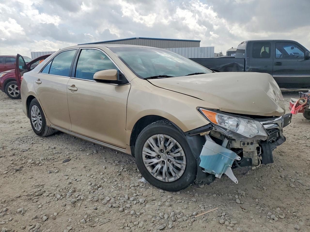 2012 Toyota Camry Le - Image 4