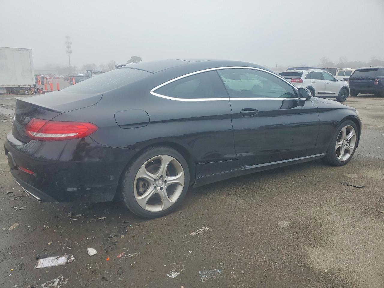 2017 Mercedes-Benz C 300 - Фото 3