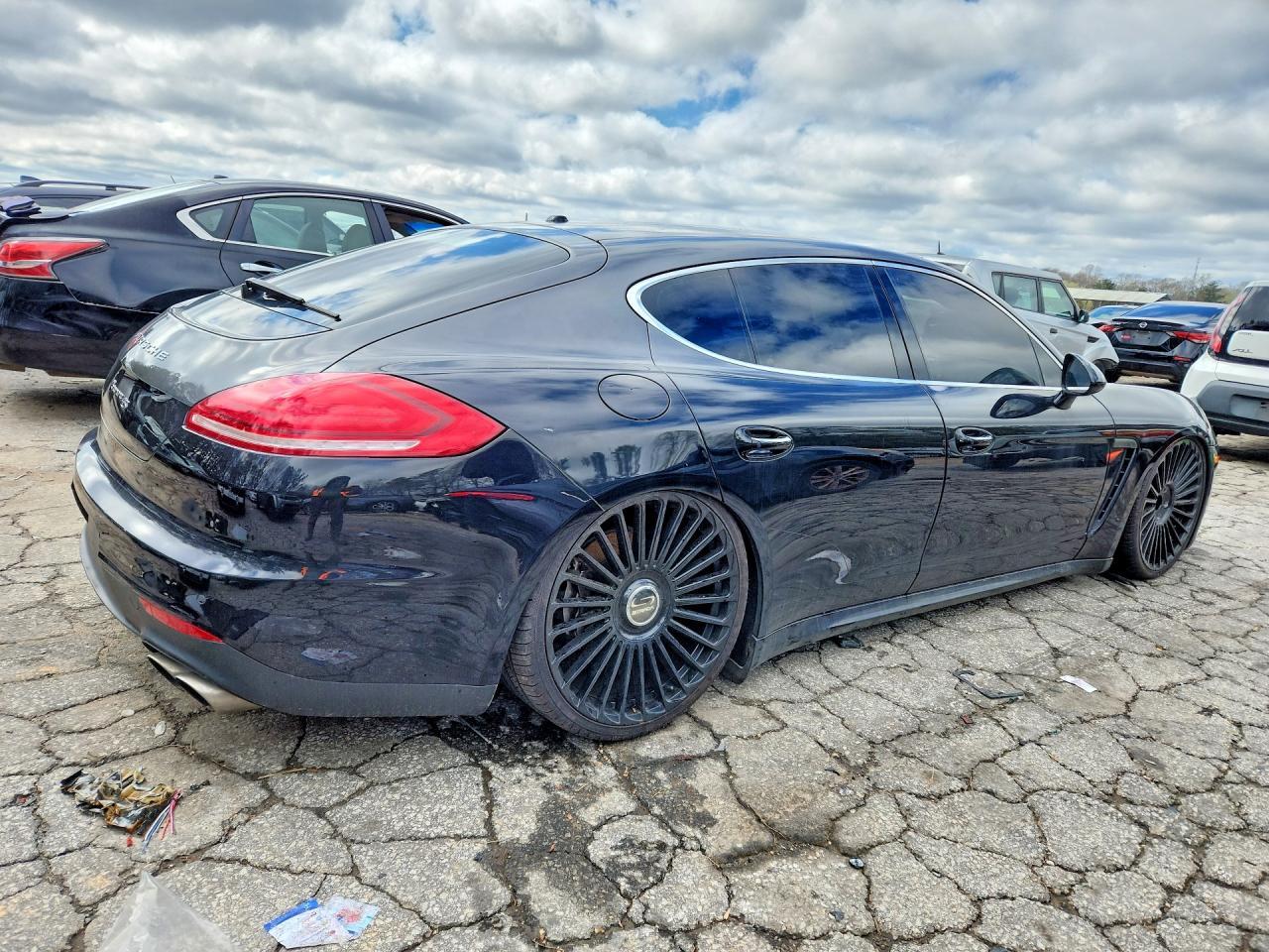 2016 Porsche Panamera S - Фото 3