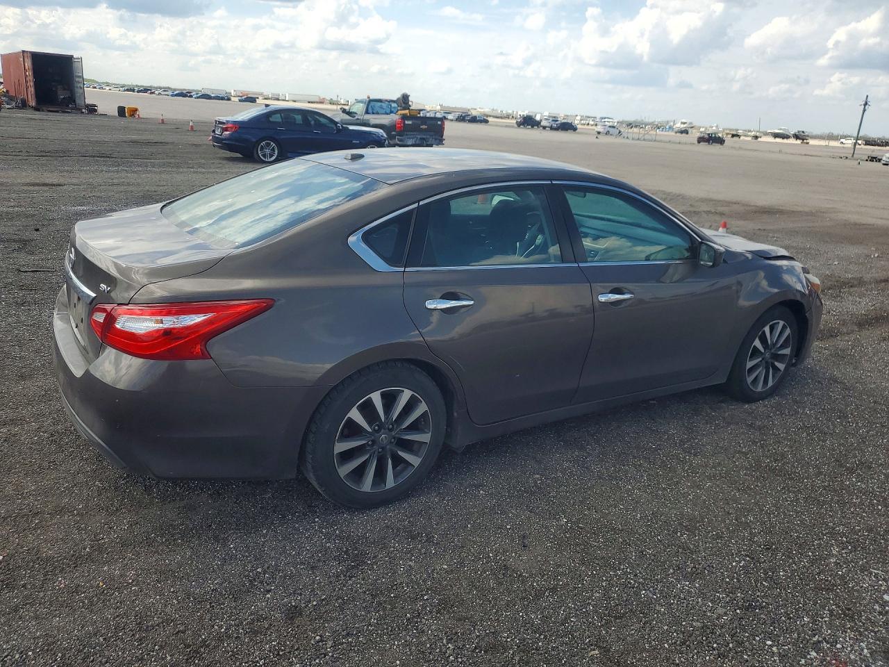 2017 Nissan Altima 2.5 Sv - Фото 3