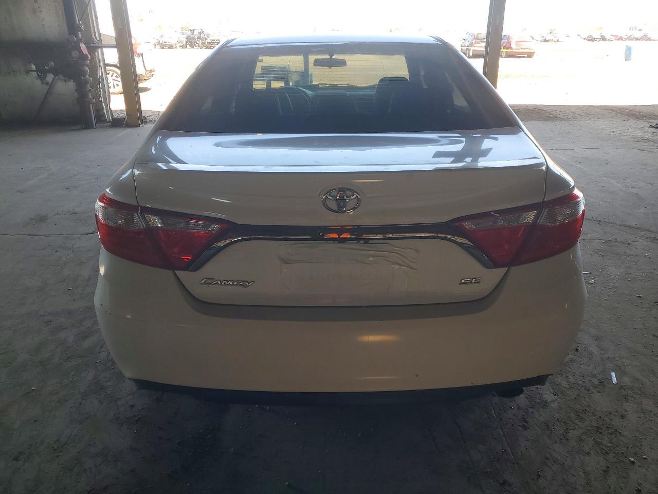 2015 Toyota Camry Se - Фото 6