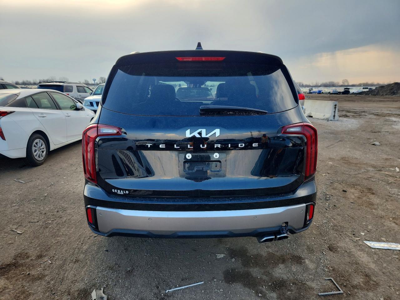 2025 Kia Telluride S - Image 6