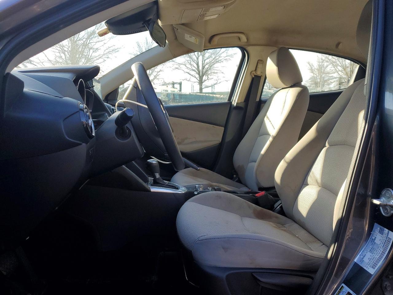 2019 Toyota Yaris Le - Фото 7