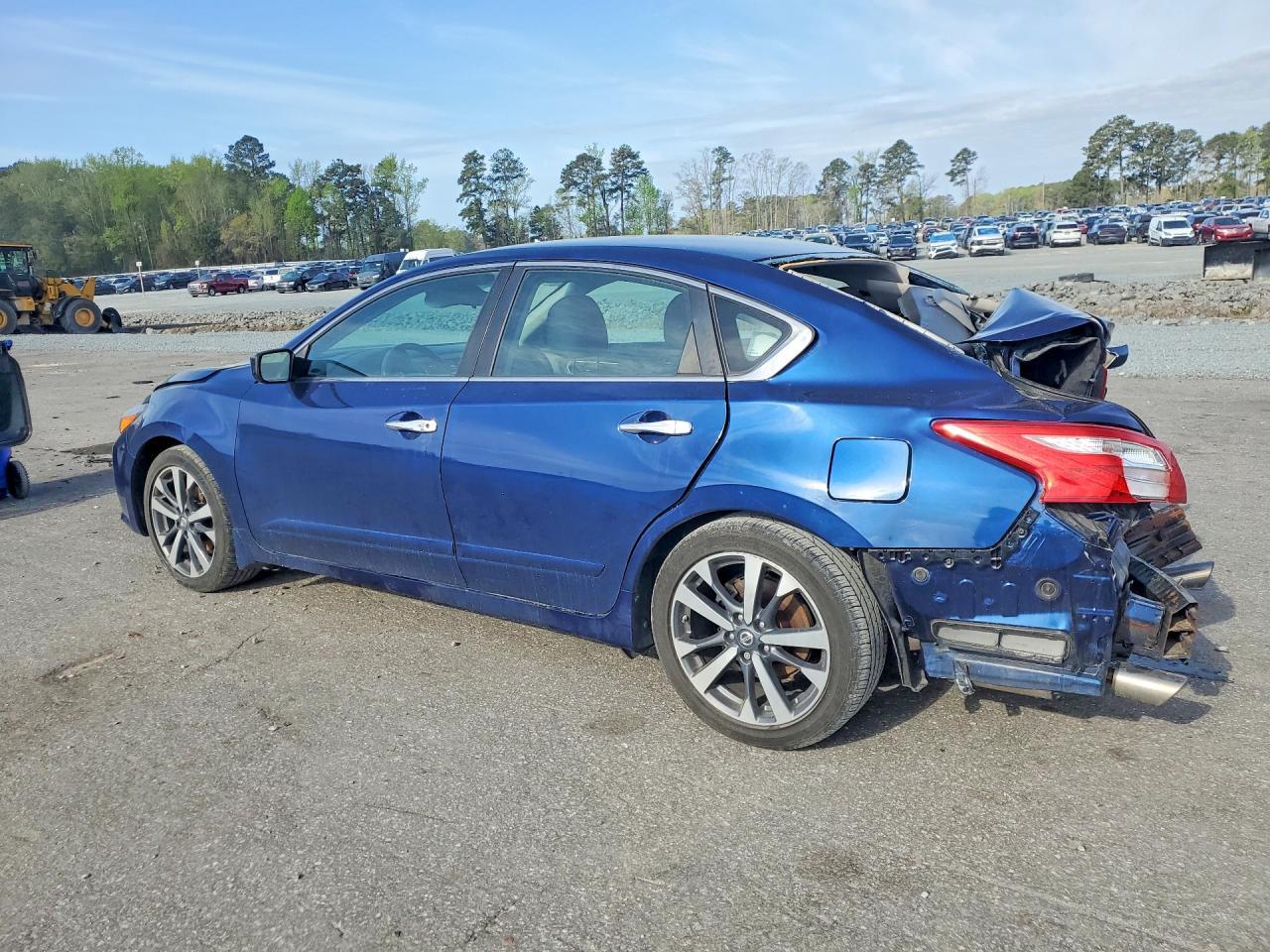 2016 Nissan Altima 2.5 Sr - Image 2