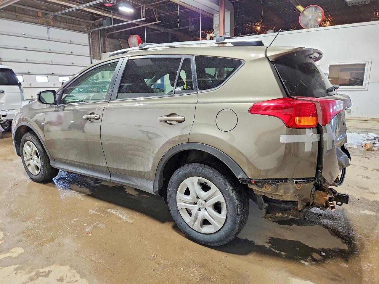 2015 Toyota Rav4 Le - Фото 2