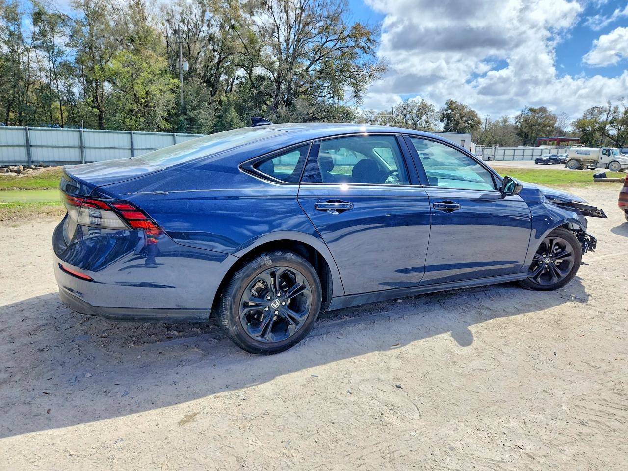 2025 Honda Accord Se - Фото 3