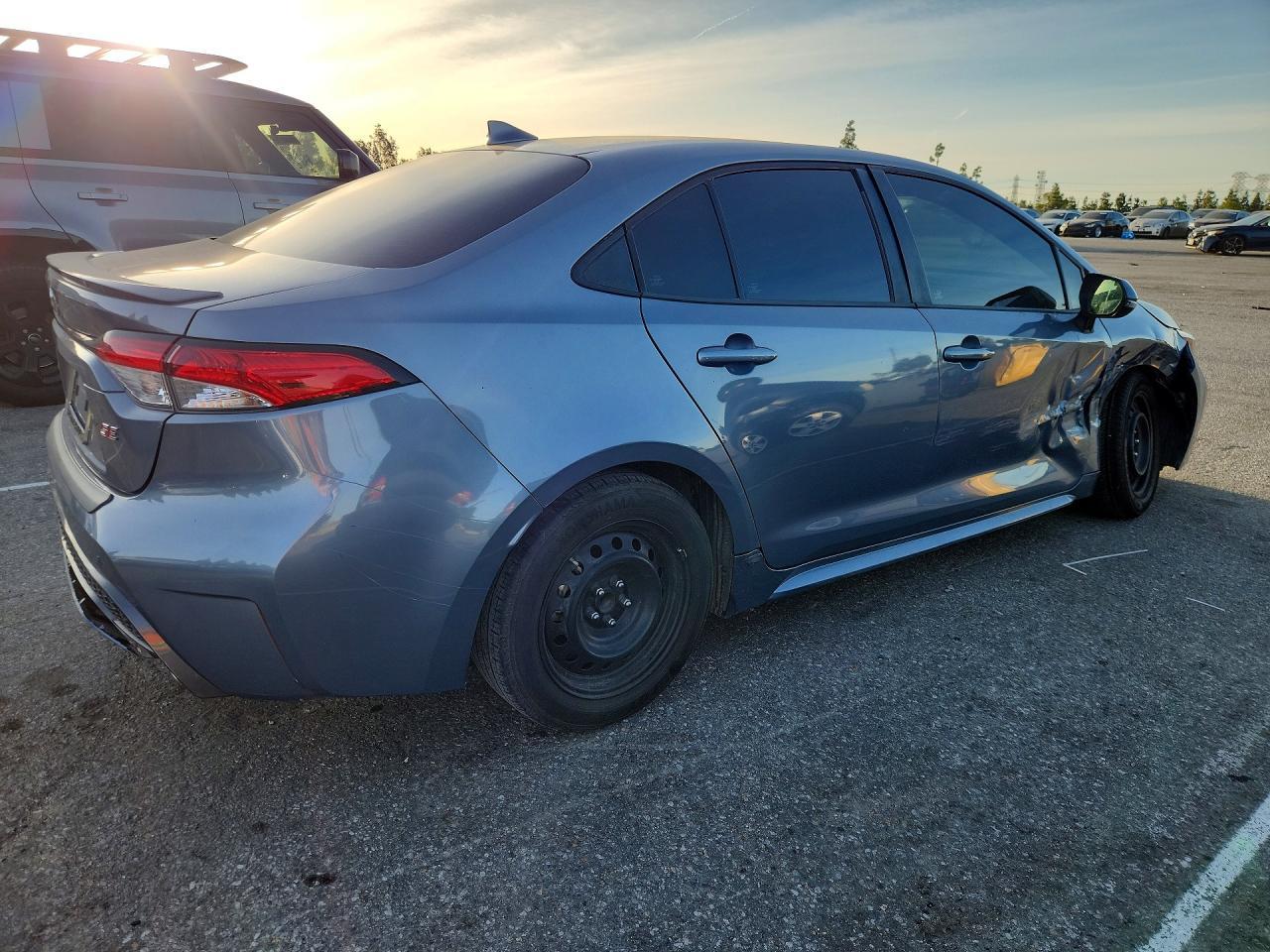 2021 Toyota Corolla Se - Фото 3