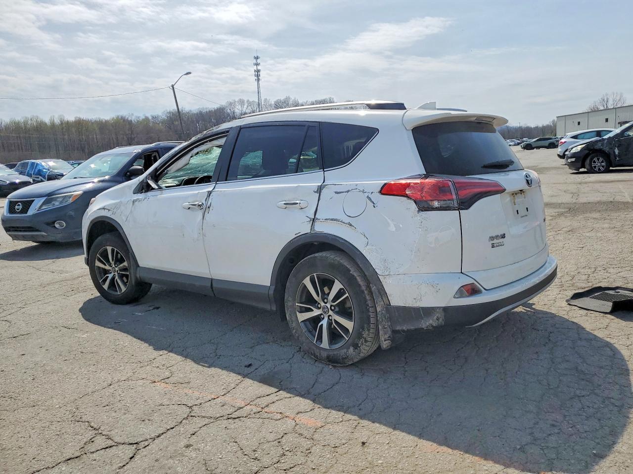 2017 Toyota Rav4 Xle - Фото 2